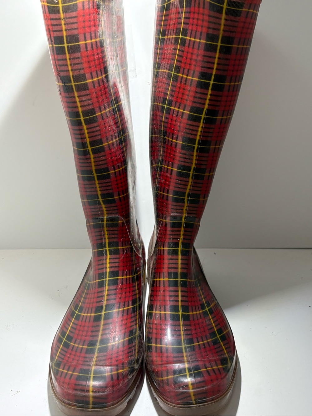 ✨ Tall Red Plaid Rubber Rain Boots / Waterproof Wellies ✨Sz 8